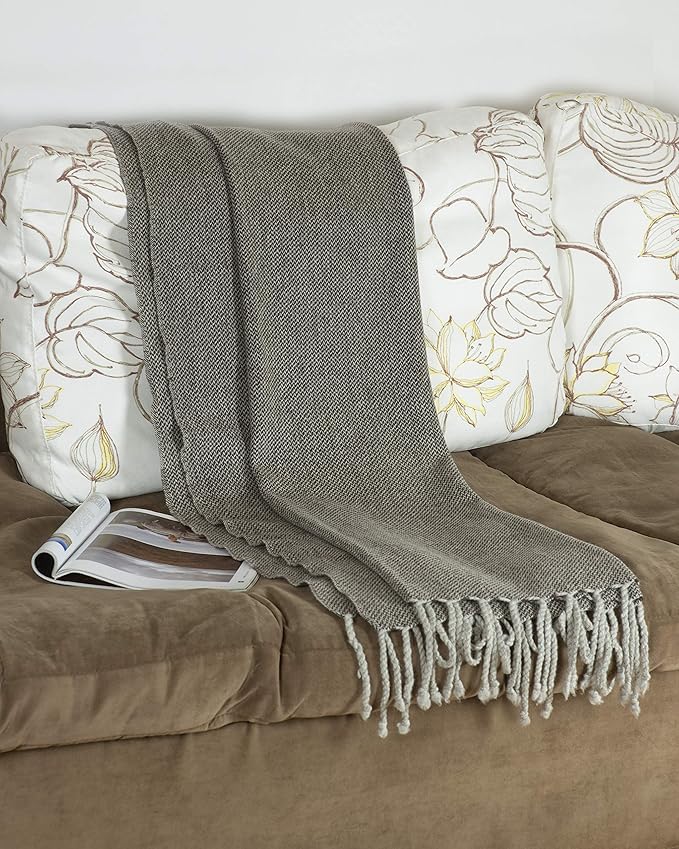 REALITY&FANTASY Wool Shawl Fringed Knee Throw Blanket - Image 4