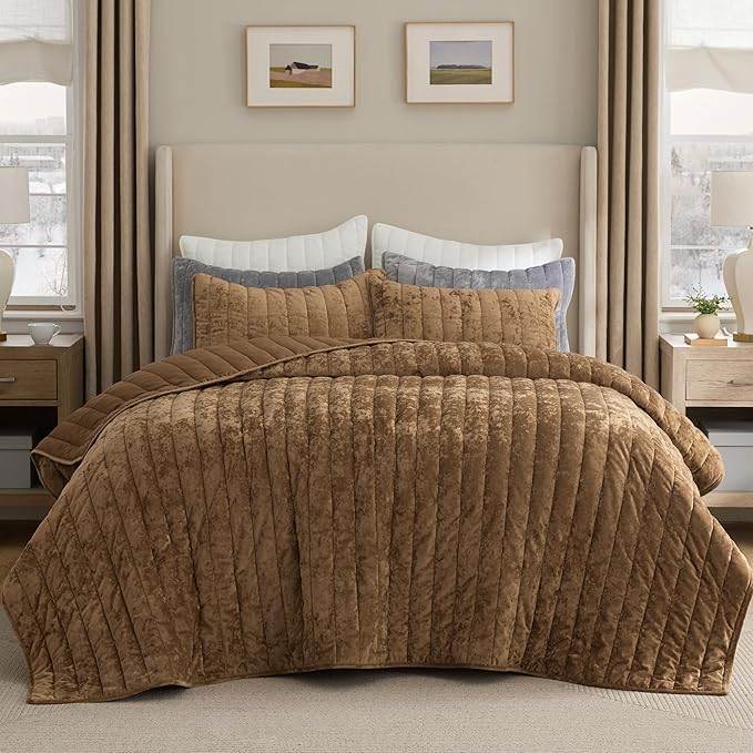 Bedsure Velvet Quilt King Size Set by BEDSURE
