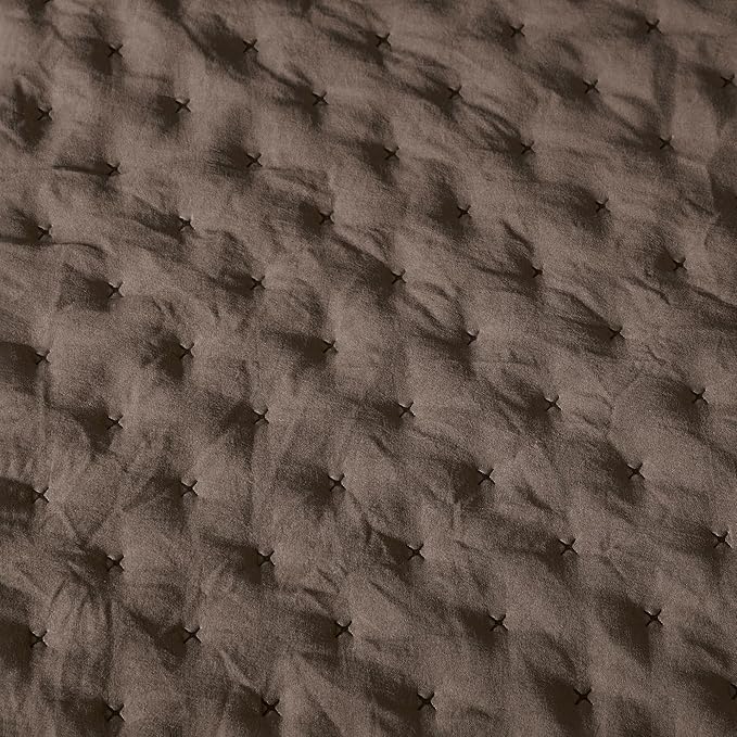 Amazon Basics Brushed Microfiber Quilt Set, Extra Soft - Image 4