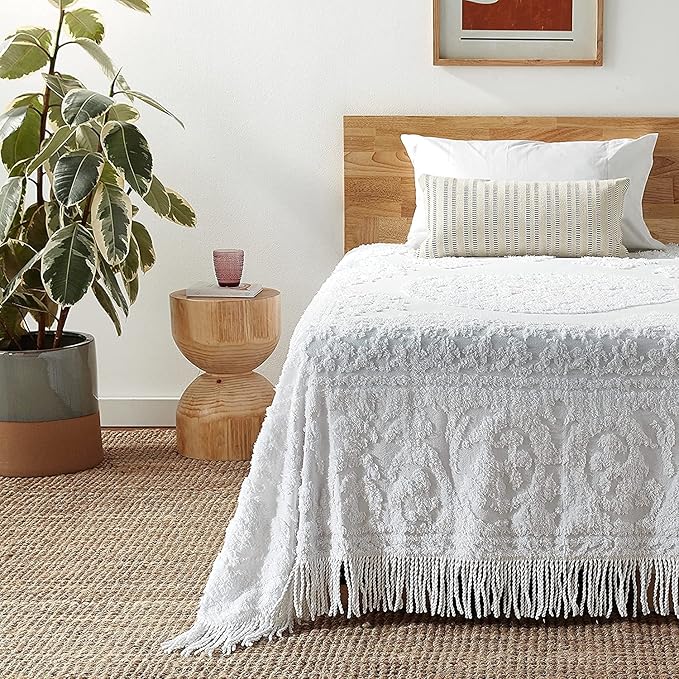 Beatrice Home Fashions Medallion Chenille Bedspread - Image 5