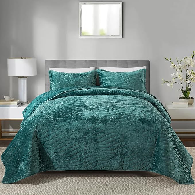 HoneiLife Queen Size Quilt Sets by HoneiLife