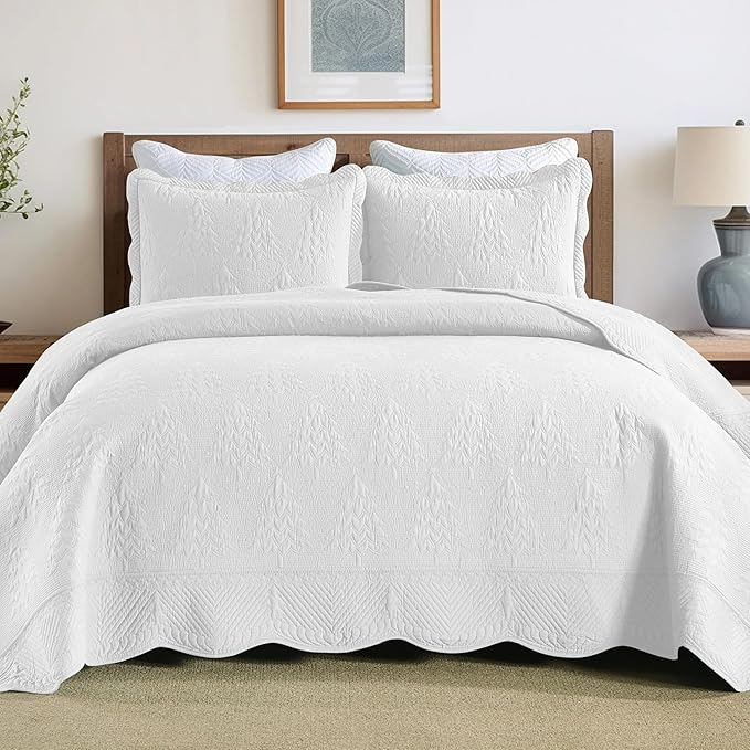 MarCielo 3-Piece Christmas Quilt 100% Cotton Oversized Bedspread Lightweight by MarCielo